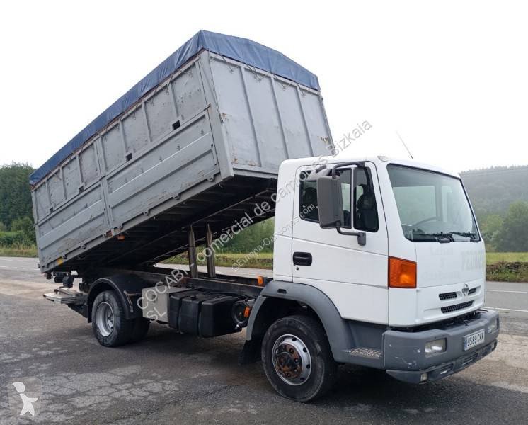 Camión Nissan Atleon 160.12 Volquete 4x2 de Ocasión - 160 CV Euro 3